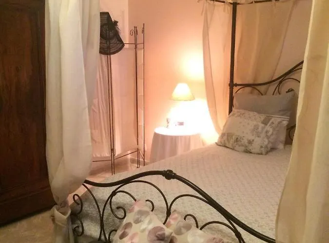 Chez Martine Bed & Breakfast 3*